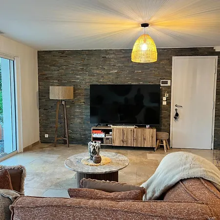 Vila 480 Roquebrune-sur Argens